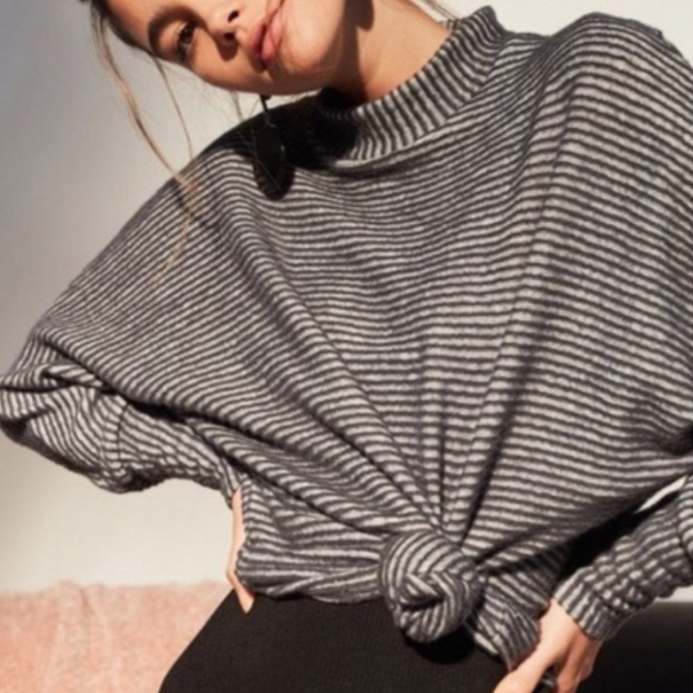 Urban Outfitters Out From Under Amelia Sweater size XS